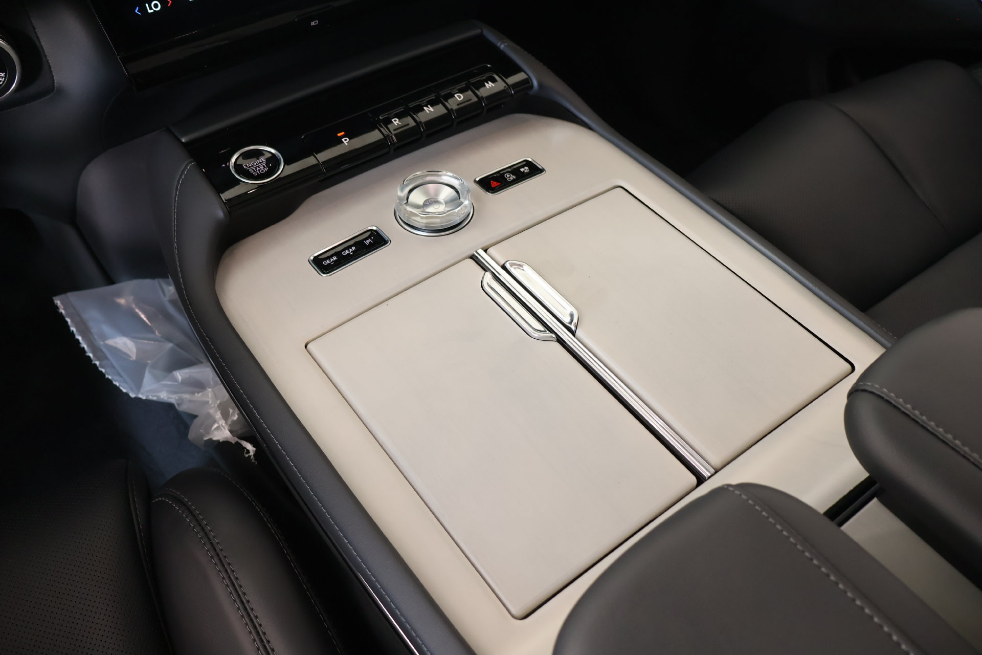 New 2027 Lincoln Navigator L Reserve AWD/4WD image 8