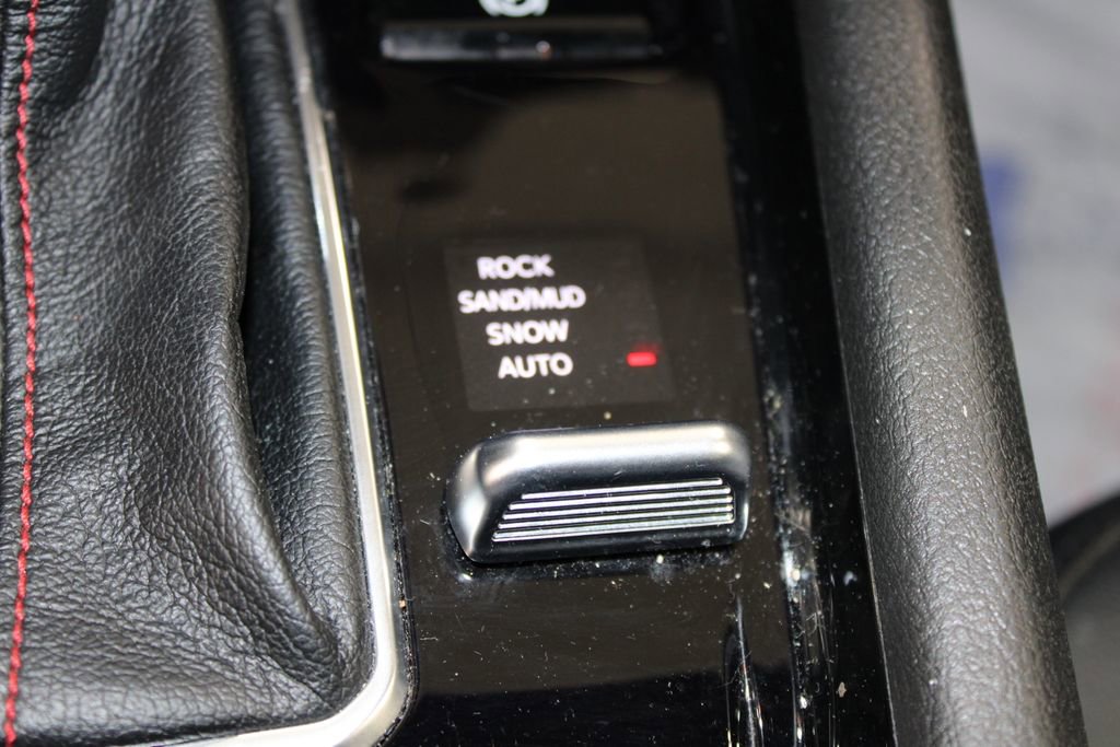 Used 2025 Jeep Compass Trailhawk AWD/4WD image 52