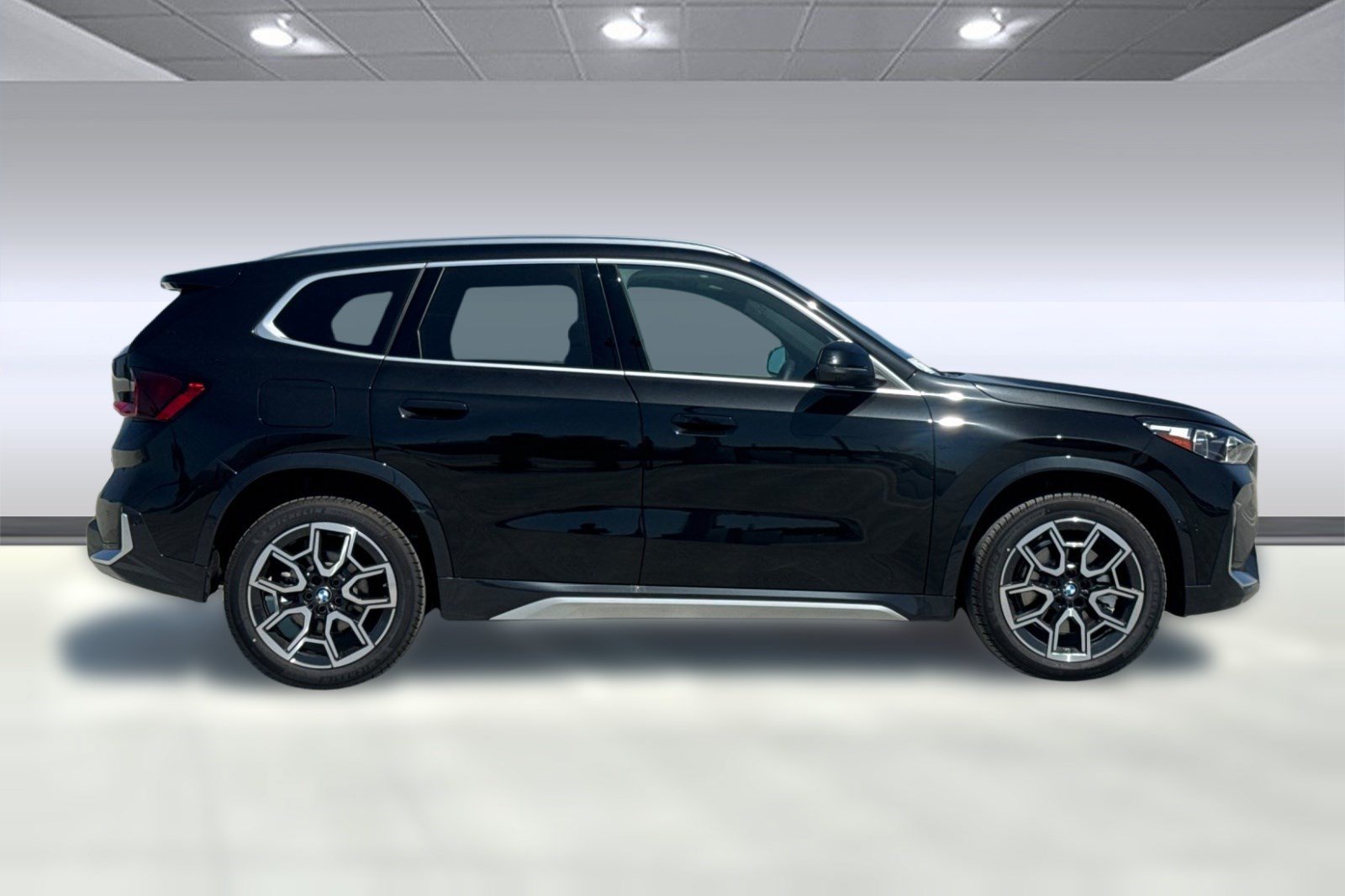 New 2026 BMW X1 xDrive28i w/ Technology Package AWD/4WD image 8