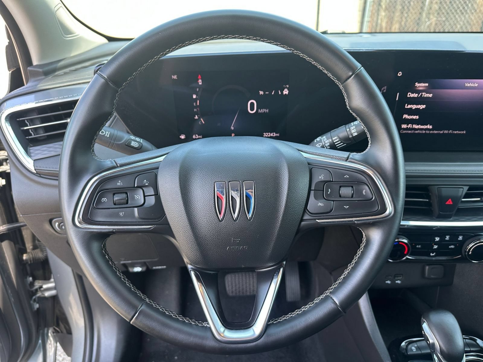 Used 2025 Buick Encore GX Preferred FWD image 26