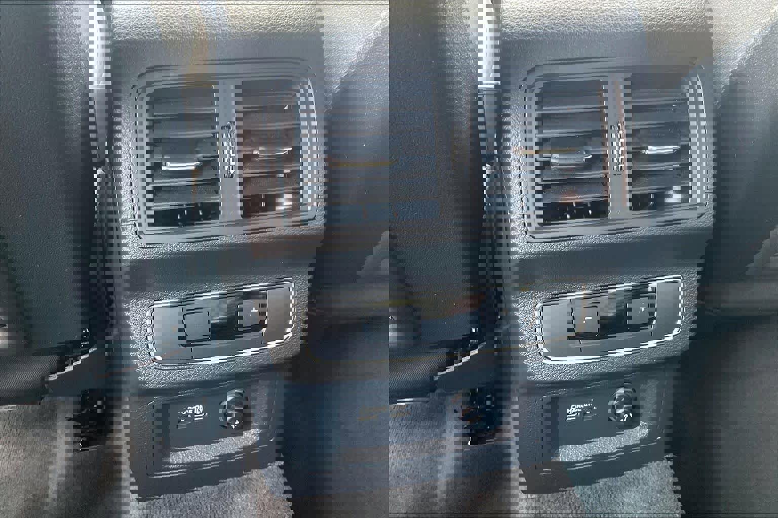 Used 2023 Audi Q5 2.0T Premium w/ Convenience Package image 37