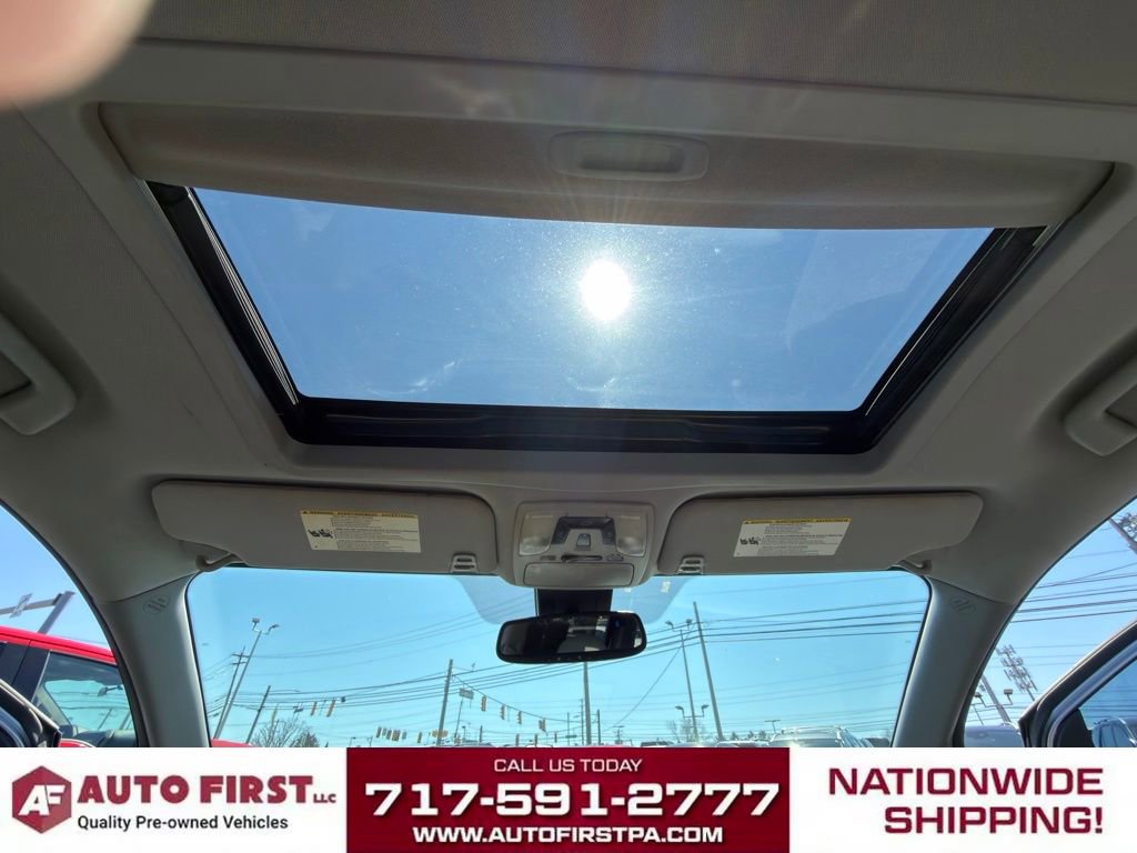 Used 2018 Toyota Sienna XLE w/ XLE Navigation Package FWD image 21