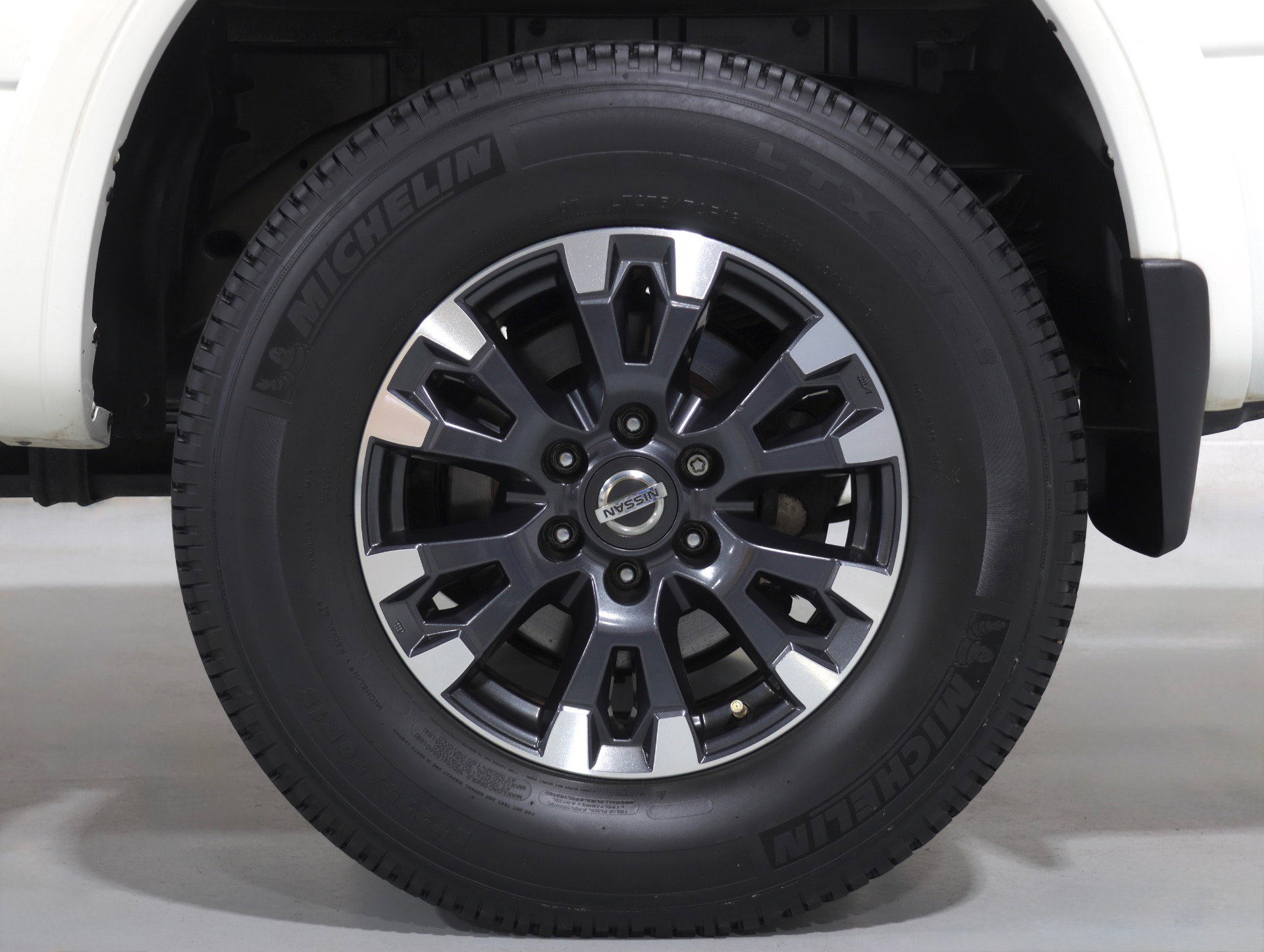 Used 2017 Nissan Titan PRO-4X w/ Pro-4x Convenience Package image 35