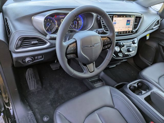 New 2026 Chrysler Pacifica Select FWD image 9