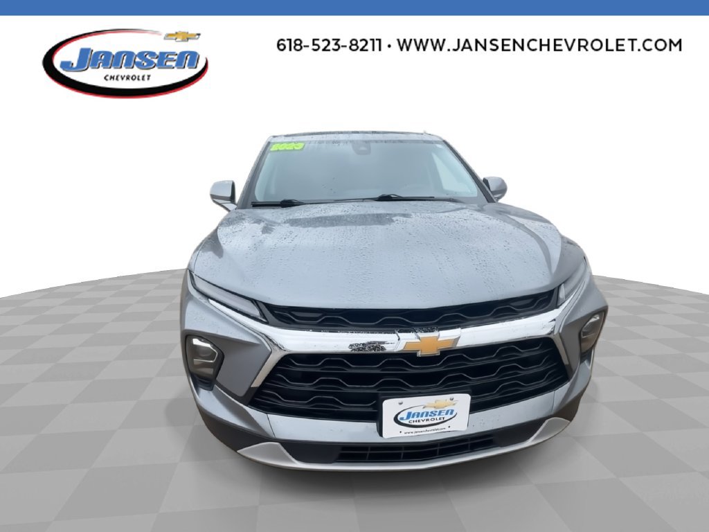 Used 2023 Chevrolet Blazer LT w/ Convenience Package FWD image 3