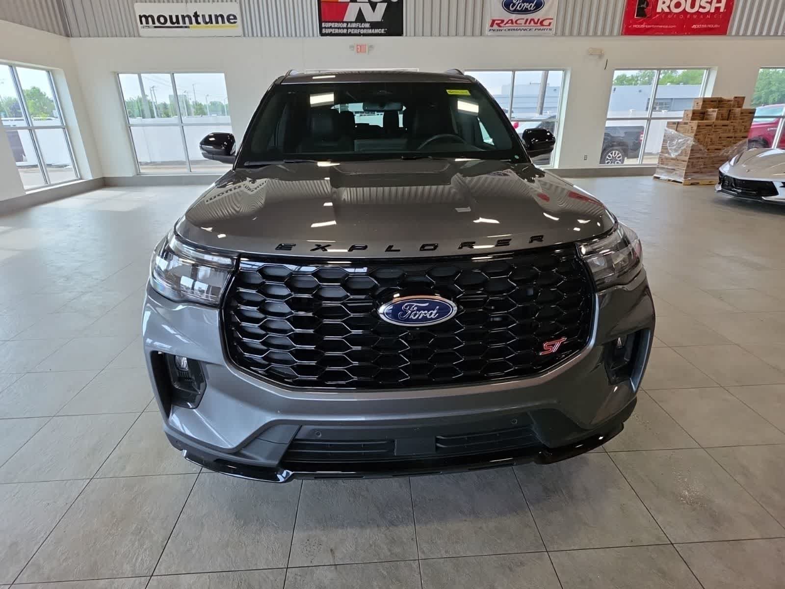 Used 2026 Ford Explorer ST w/ Sun And Sound Package AWD/4WD image 4