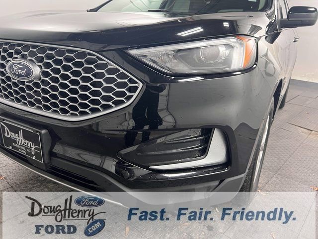 Used 2024 Ford Edge SEL image 10