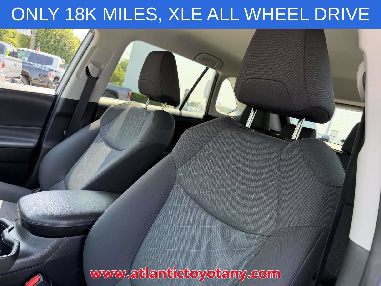 Used 2024 Toyota RAV4 XLE AWD/4WD image 17