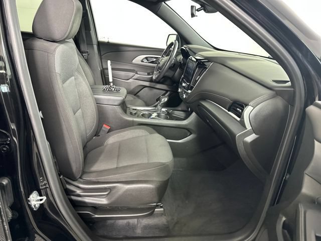 Used 2022 Chevrolet Traverse LT FWD image 28