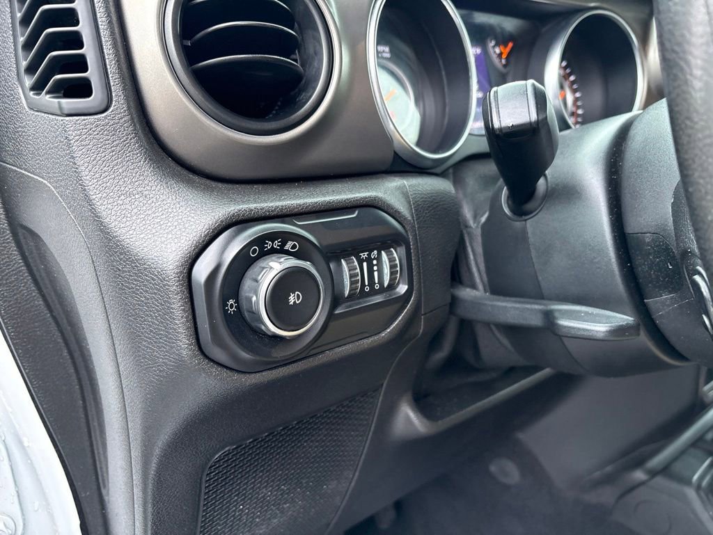 Used 2019 Jeep Wrangler Unlimited Sport AWD/4WD image 16