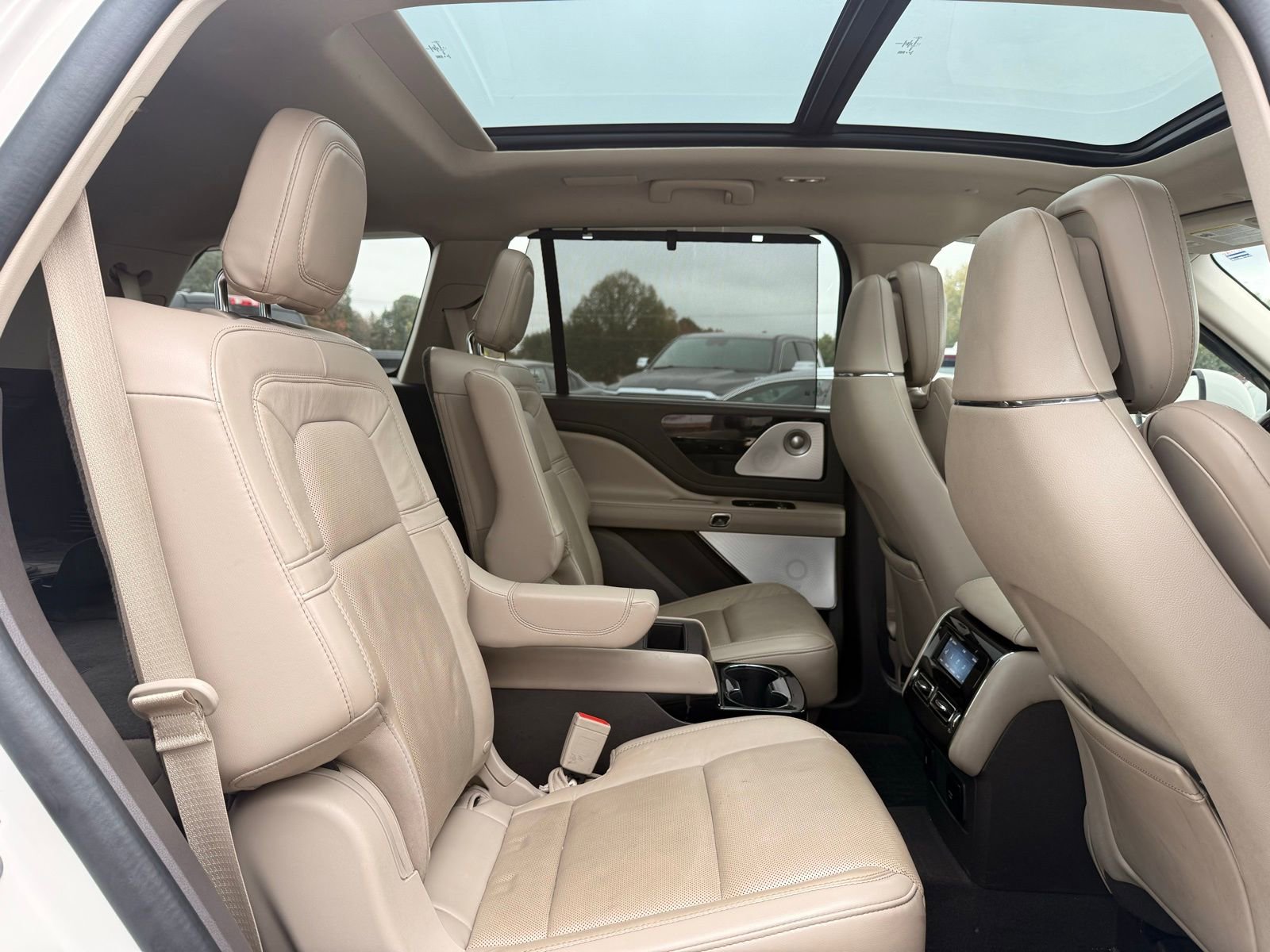 Used 2021 Lincoln Aviator Reserve w/ Equipment Group 210A image 25