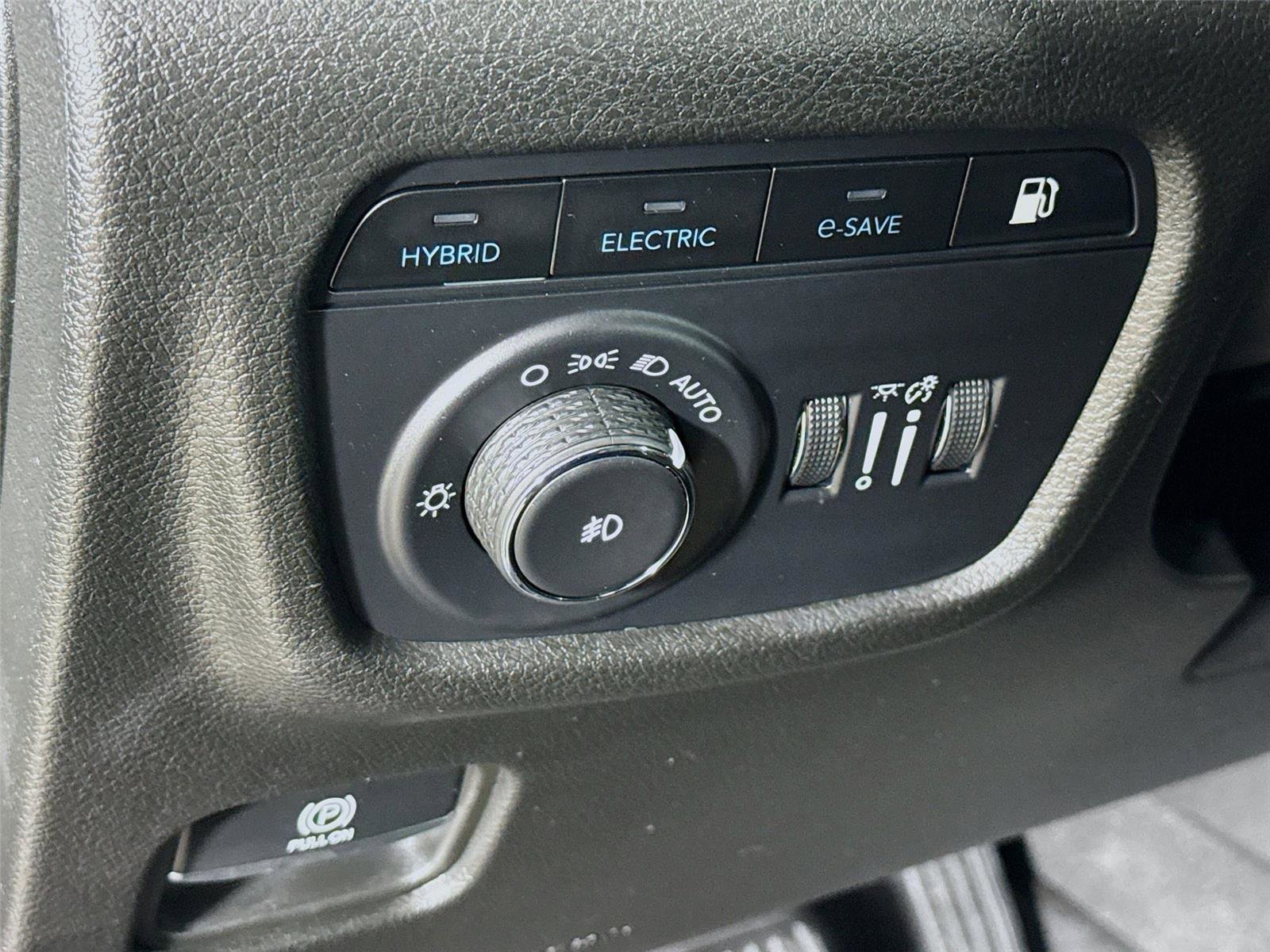 Used 2023 Jeep Grand Cherokee 4WD 4xe image 12