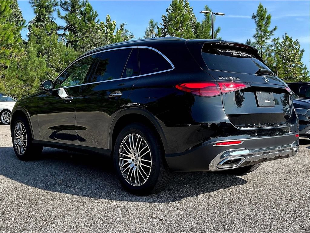 Used 2026 Mercedes-Benz GLC 300 image 3