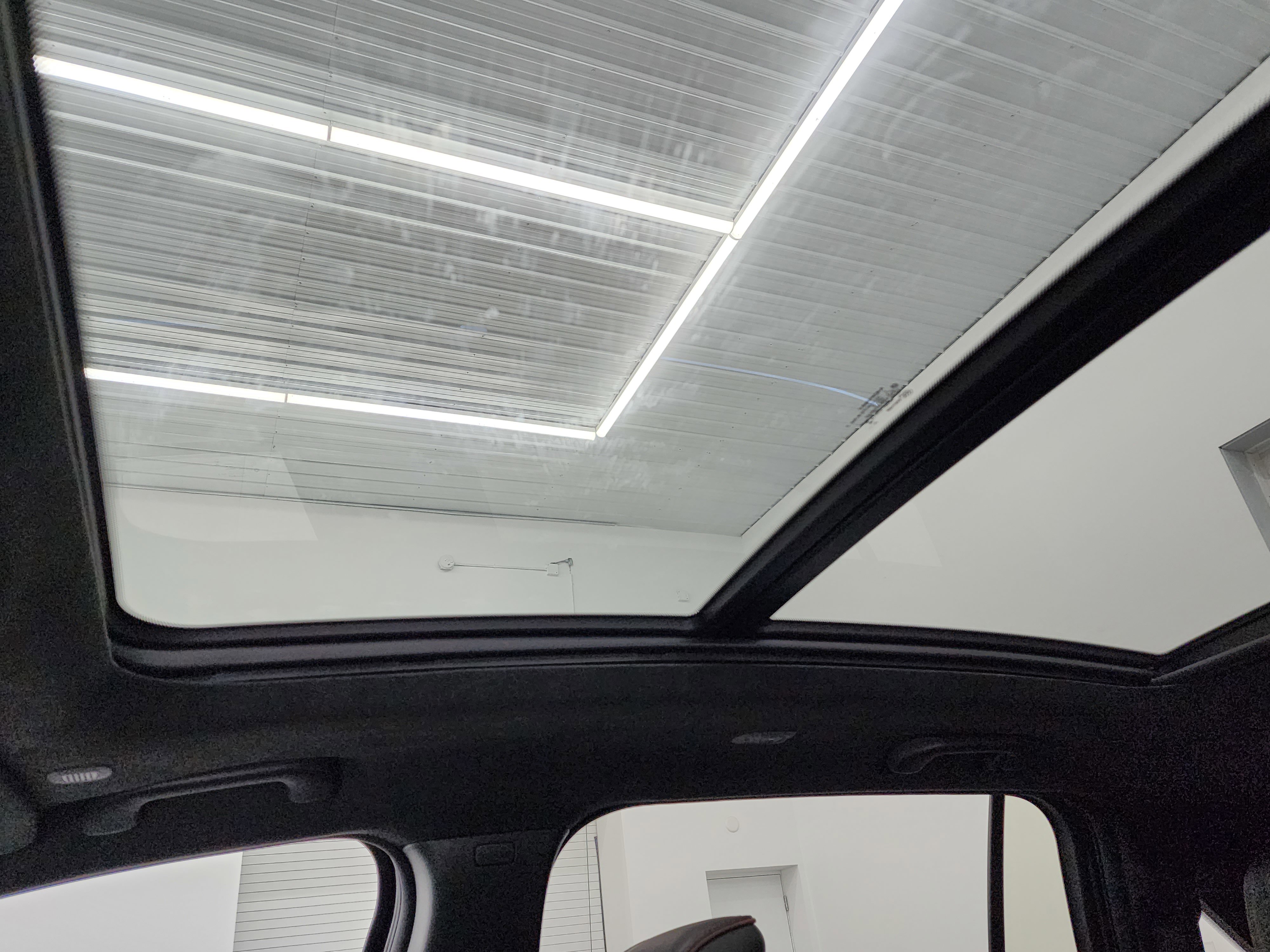 Used 2024 Jeep Wagoneer Launch Edition image 12