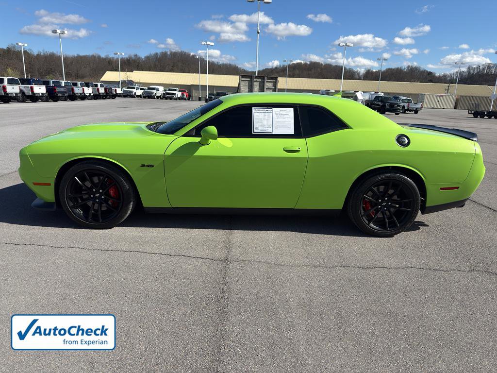 Used 2023 Dodge Challenger R/T w/ Plus Package image 2