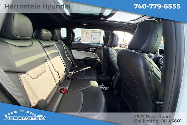 Used 2023 Jeep Compass Limited w/ Sun and Sound Group AWD/4WD image 27