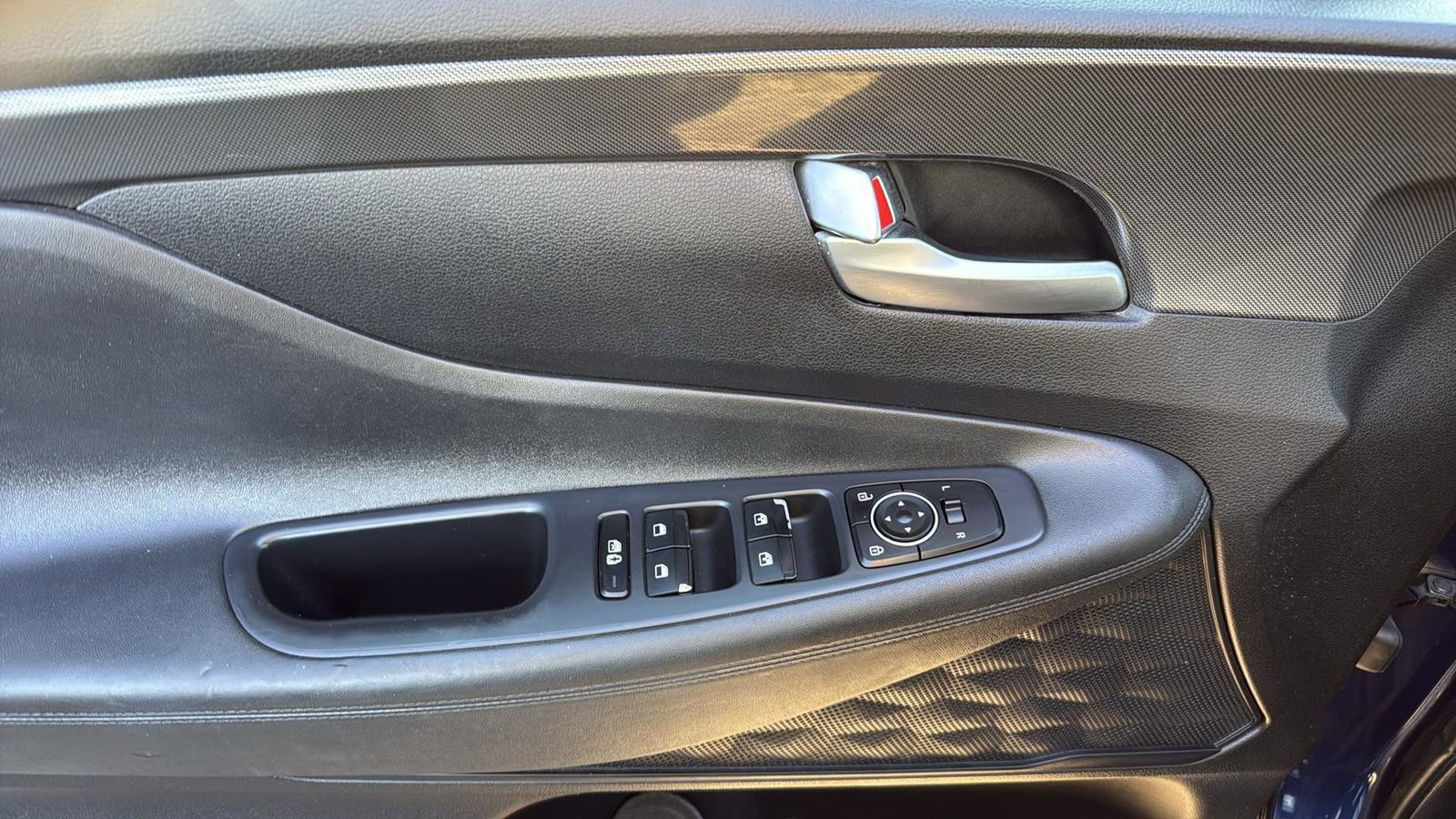 Used 2023 Hyundai Santa Fe SEL image 12