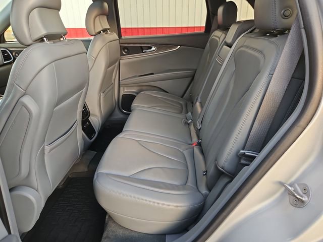 Used 2019 Lincoln Nautilus Reserve w/ Cargo Utility Package AWD/4WD image 39