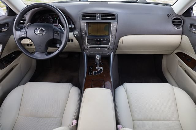Used 2010 Lexus IS 250 w/ Preferred Accessory Package RWD image 2