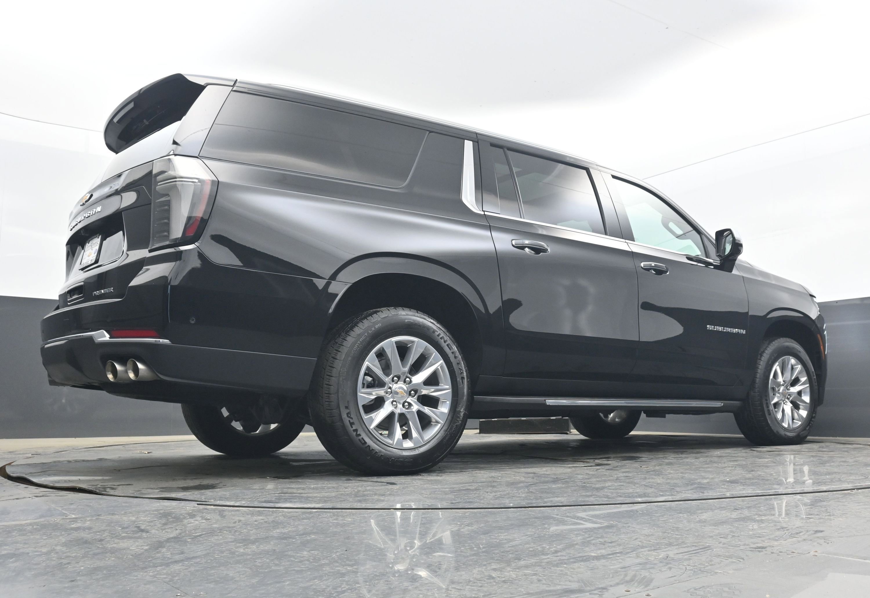 New 2026 Chevrolet Suburban Premier w/ Sun And Tow Package AWD/4WD image 29