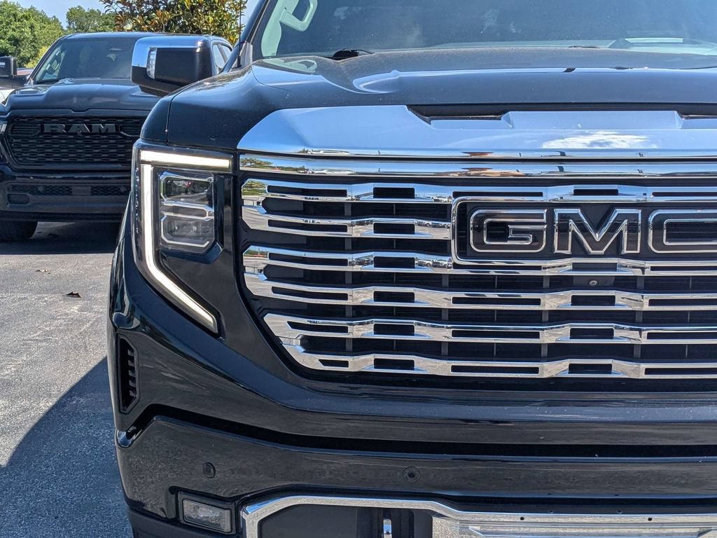 Used 2023 GMC Sierra 1500 Denali w/ Denali Reserve Package AWD/4WD image 10