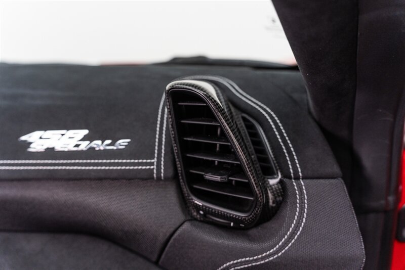Used 2015 Ferrari 458 Speciale Coupe RWD image 78