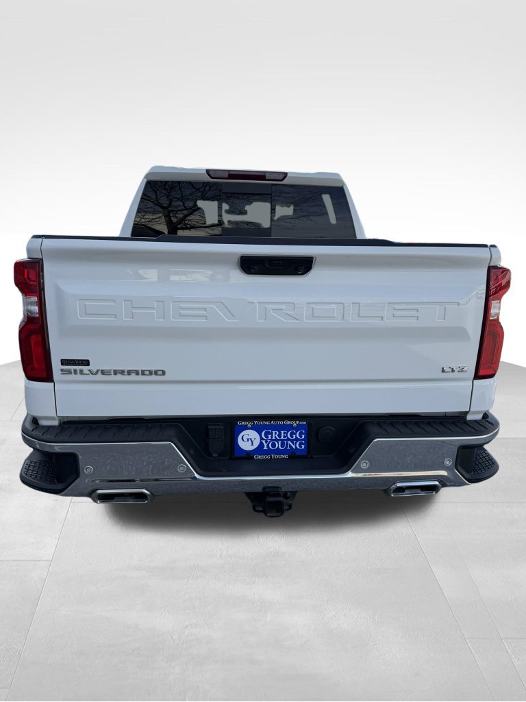 Used 2025 Chevrolet Silverado 1500 LTZ AWD/4WD image 4