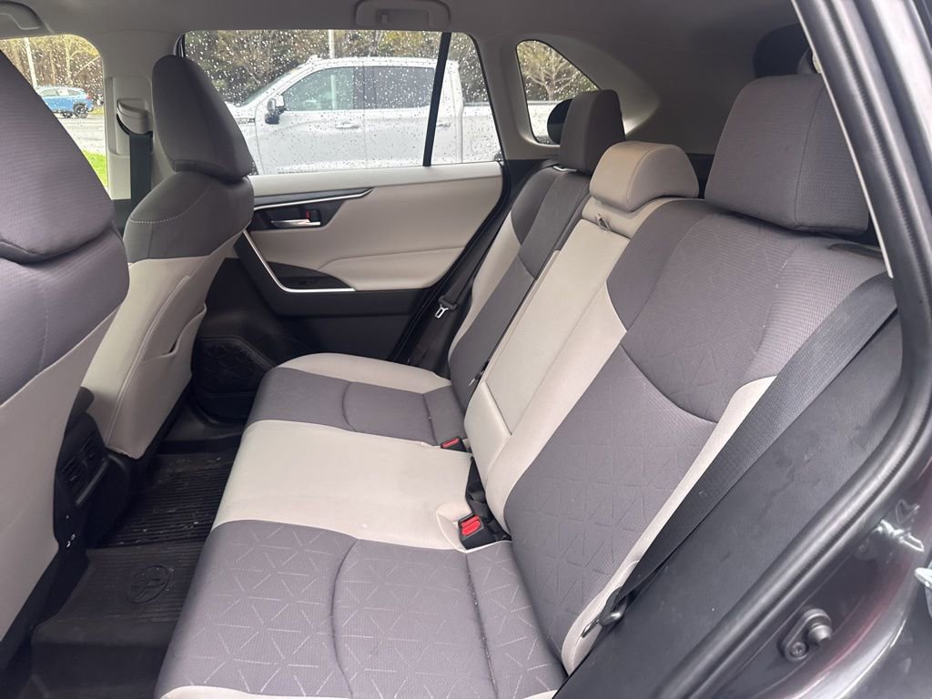 Used 2025 Toyota RAV4 XLE image 10