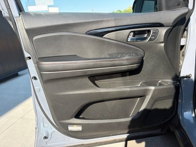 Used 2022 Honda Pilot Black Edition image 23