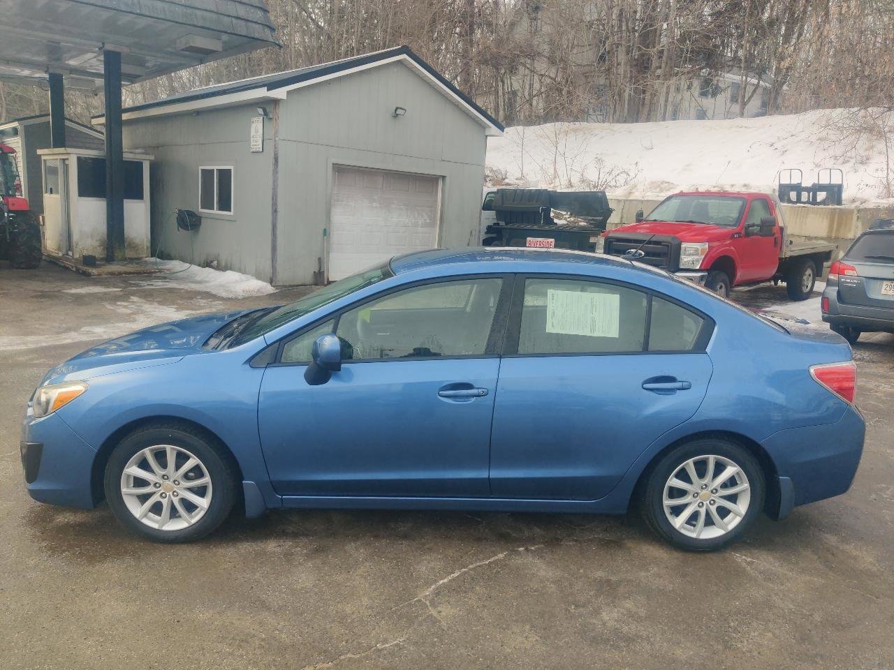 Used 2014 Subaru Impreza 2.0i Premium w/ All-Weather Package w/CVT AWD/4WD image 3