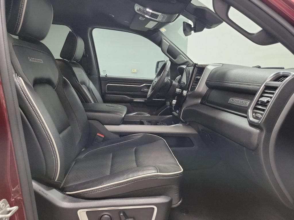 Used 2025 RAM 1500 Laramie AWD/4WD image 23
