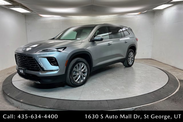 Used 2025 Buick Enclave Preferred image 1