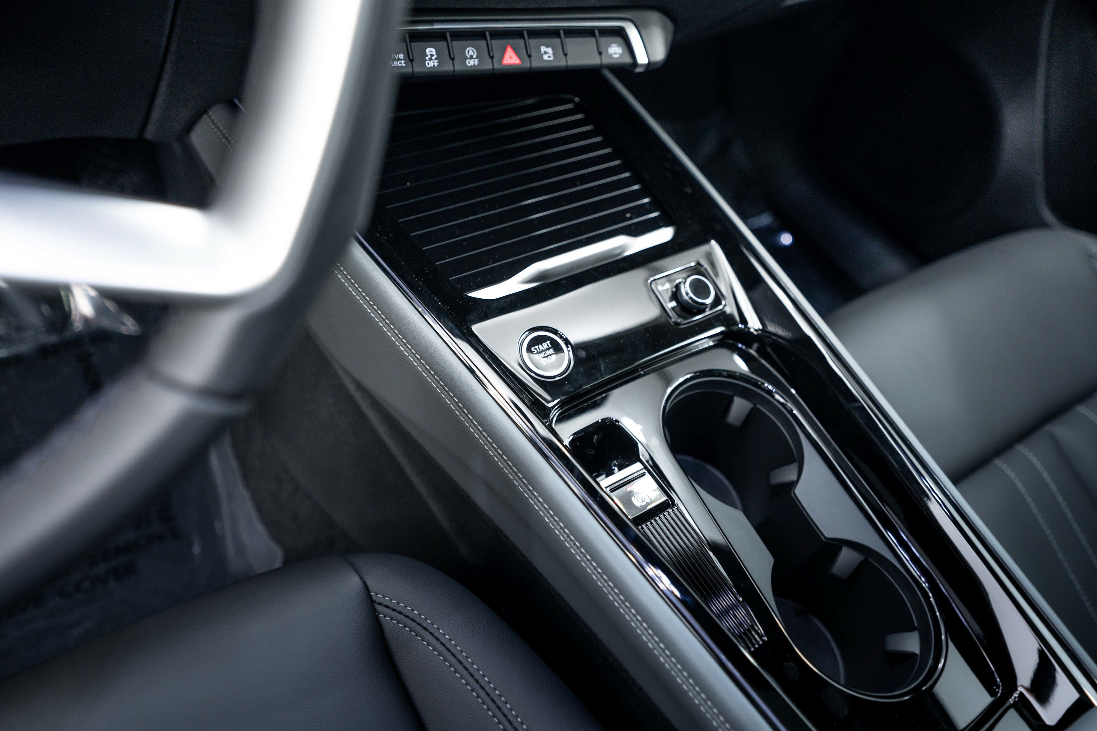 New 2026 Audi Q3 quattro 2.0T AWD/4WD image 10
