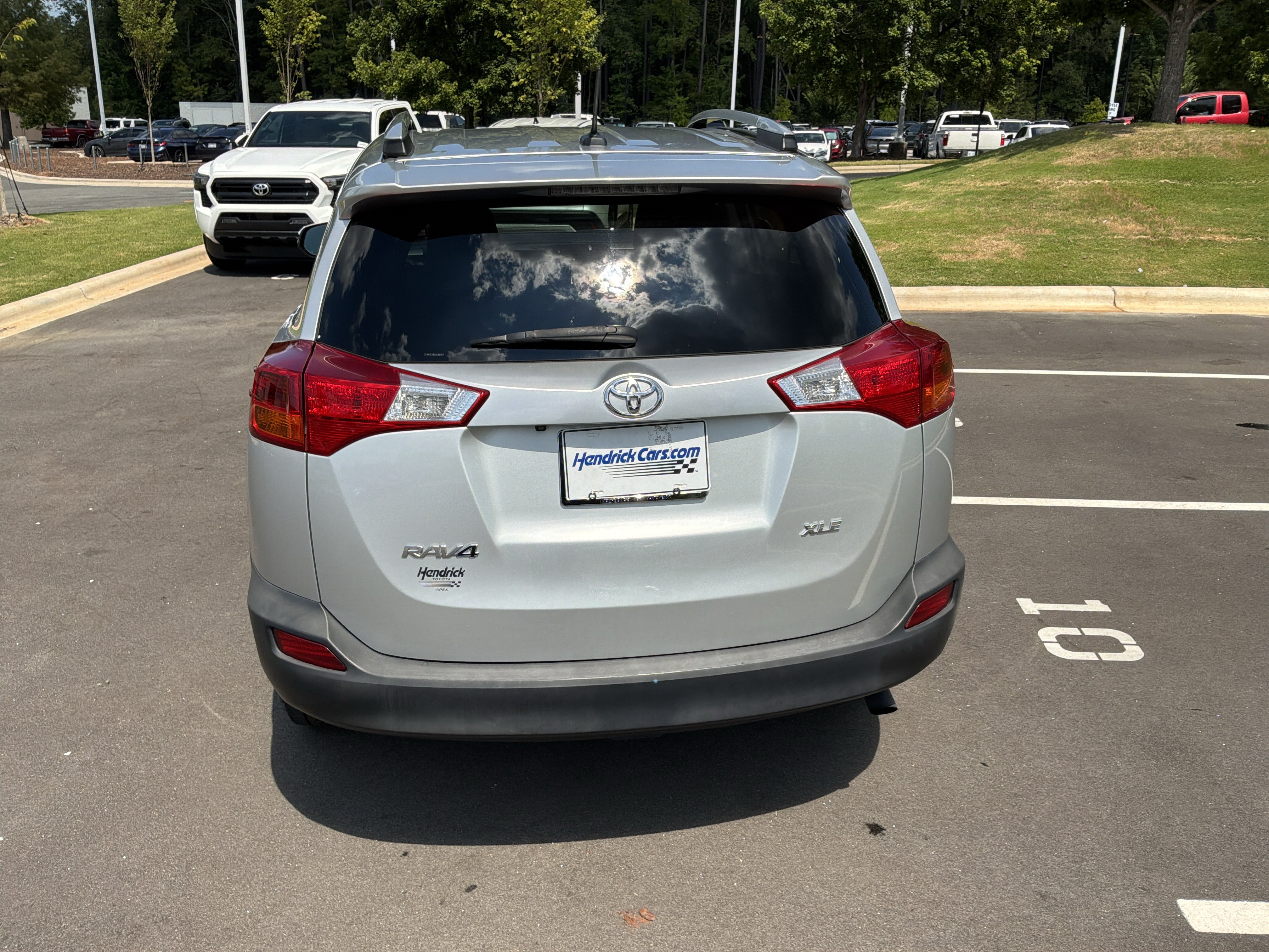 Used 2015 Toyota RAV4 XLE FWD image 9