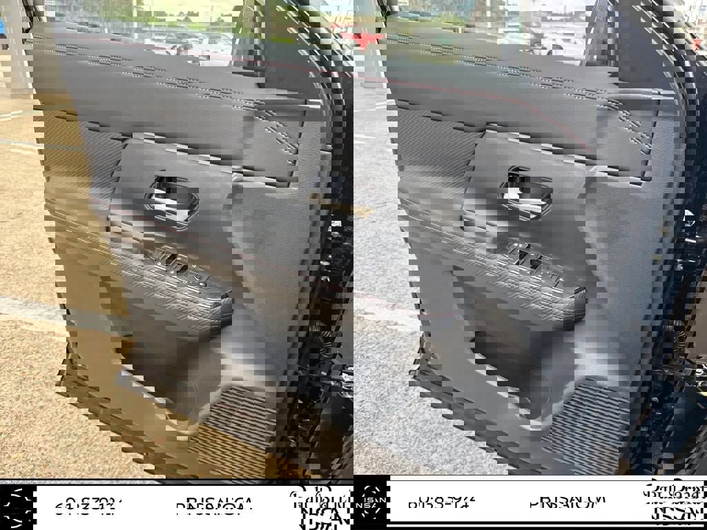 New 2025 Nissan Kicks SR image 17