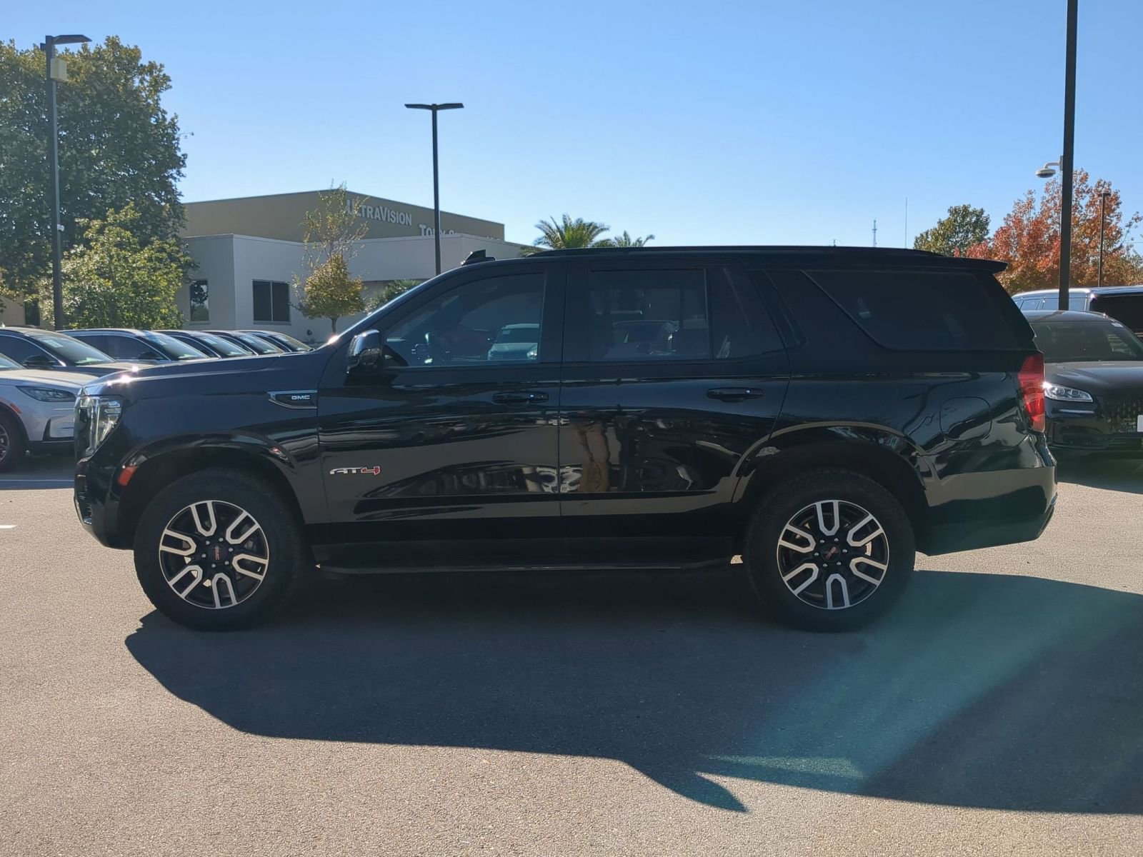 Used 2021 GMC Yukon AT4 w/ Rear Media and Nav Package image 6