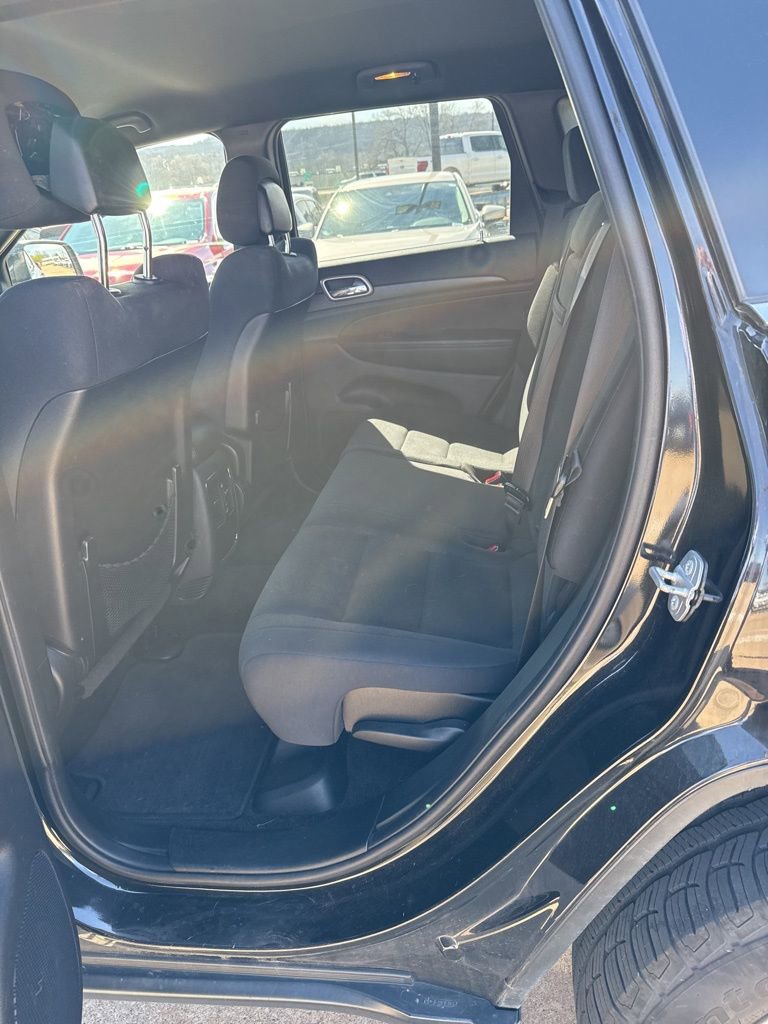 Used 2015 Jeep Grand Cherokee Laredo w/ Quick Order Package 23E image 11