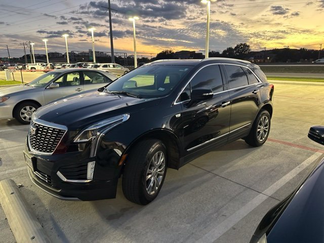 Used 2020 Cadillac XT5 Premium Luxury FWD image 2