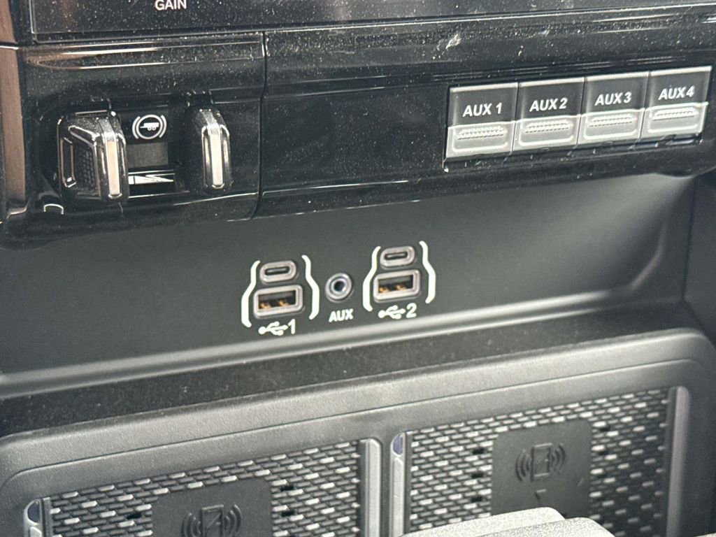 New 2026 RAM 3500 Laramie AWD/4WD image 40
