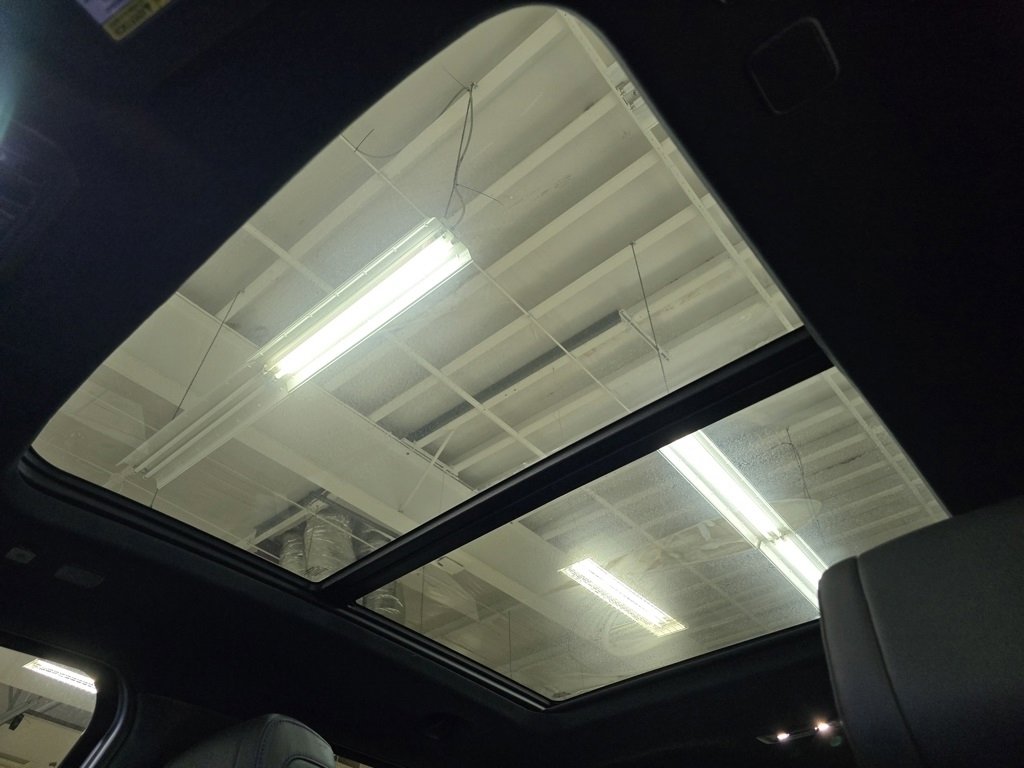 Used 2023 Toyota Tundra Platinum image 3