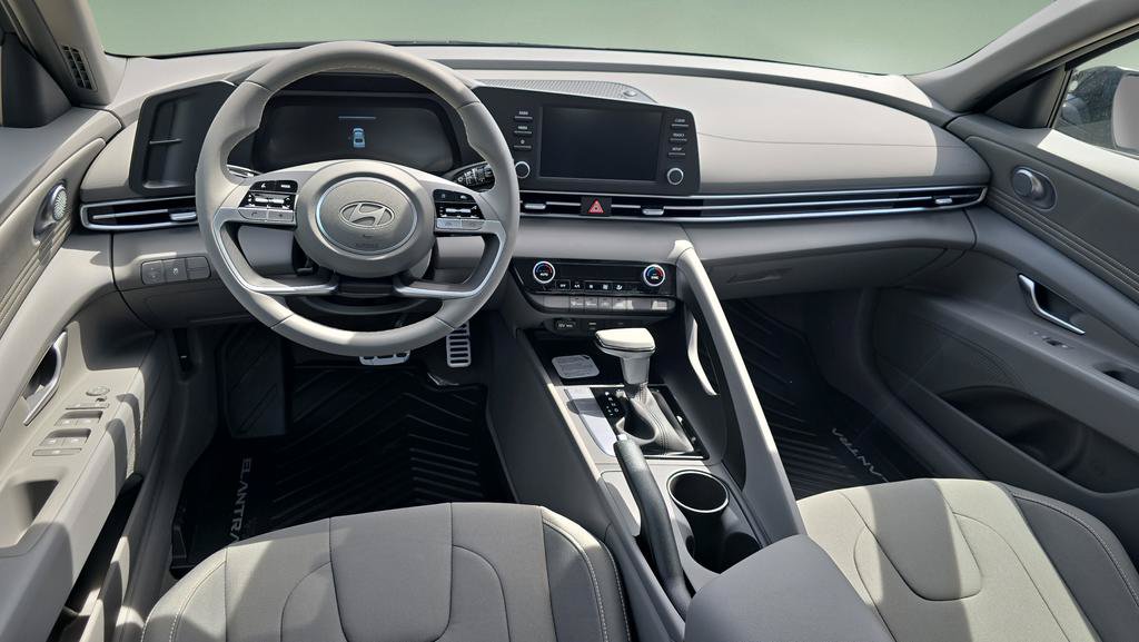 New 2026 Hyundai Elantra Sport FWD image 18