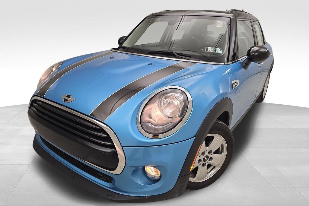 Used 2016 MINI Cooper 4-Door Hardtop FWD image 1