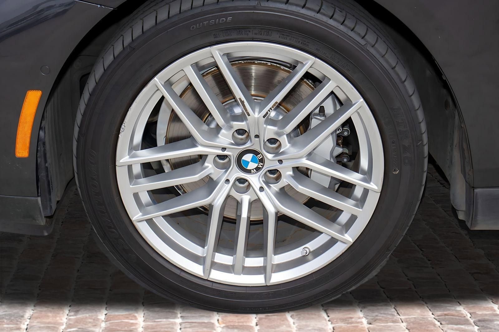 Used 2024 BMW 530i RWD image 38
