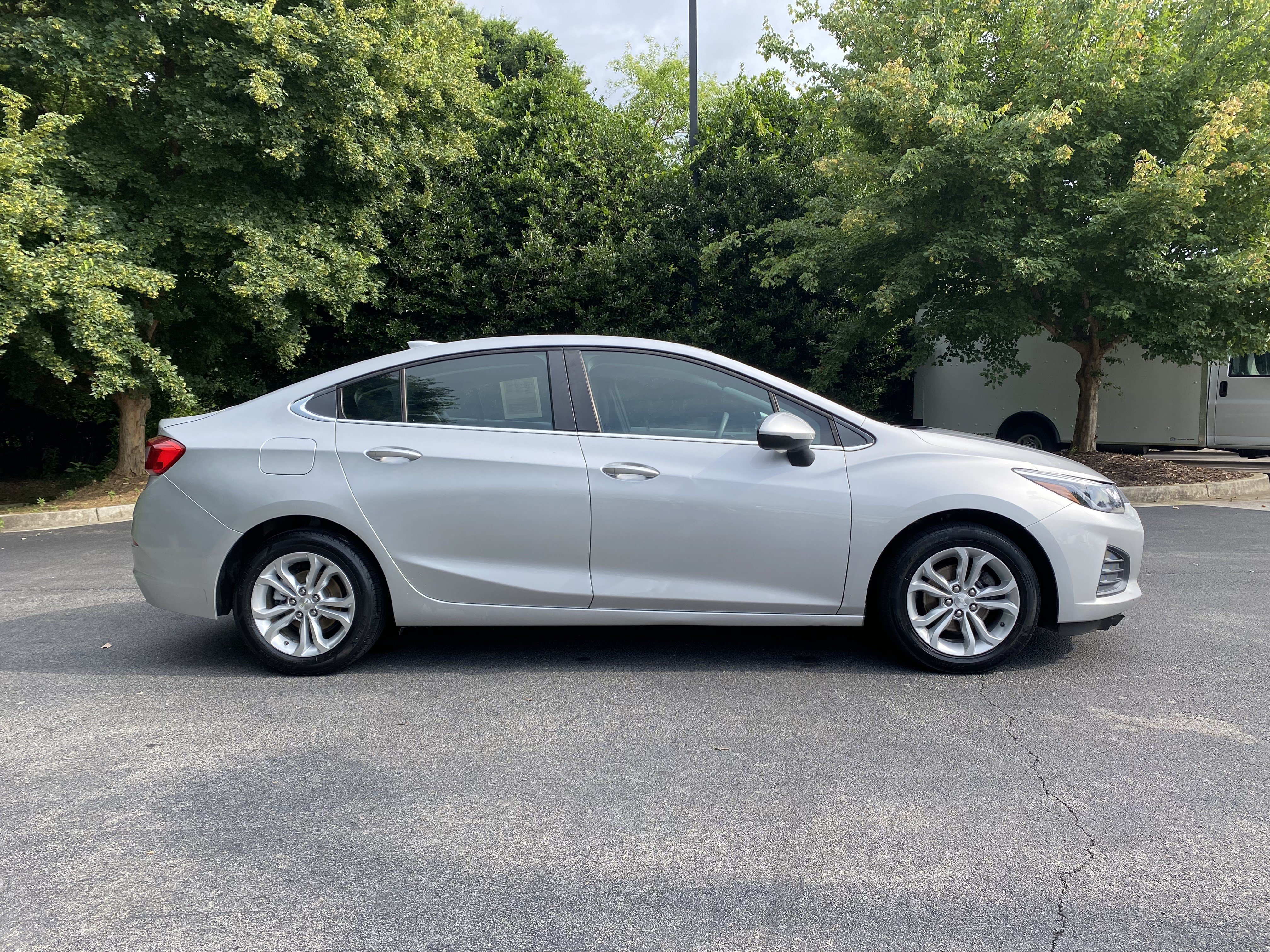 Used 2019 Chevrolet Cruze LT w/ LT Fleet Convenience Package FWD image 10