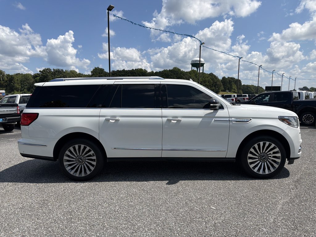 Used 2021 Lincoln Navigator L Reserve w/ Luxury Package AWD/4WD image 8