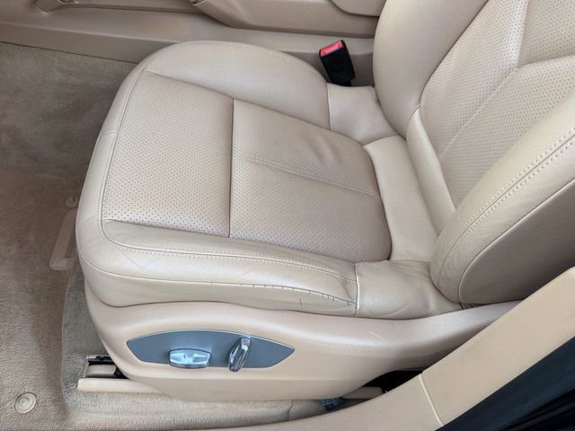 Used 2015 Porsche Cayenne Diesel image 16