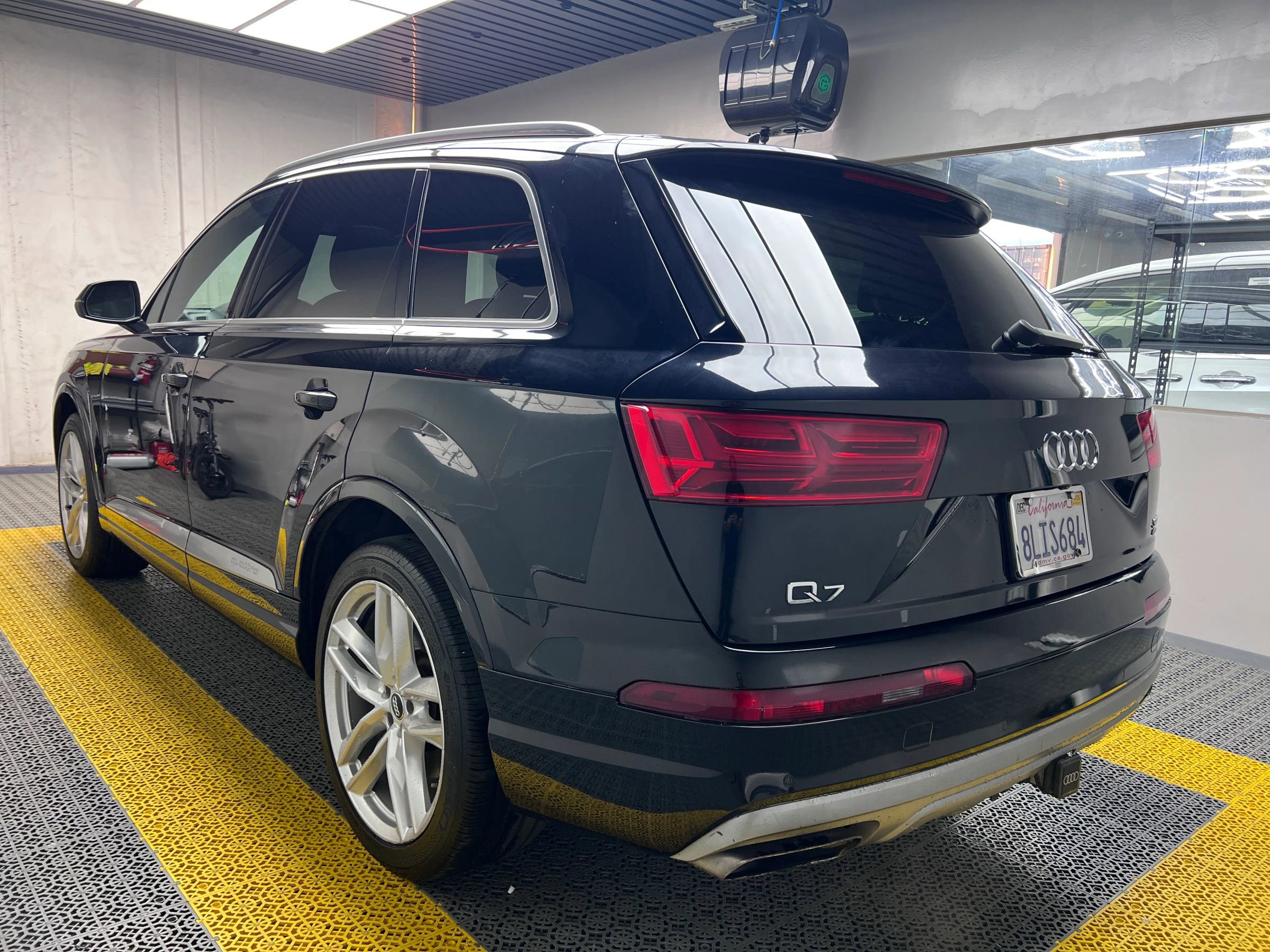 Used 2017 Audi Q7 3.0T Prestige w/ Prestige Package image 5