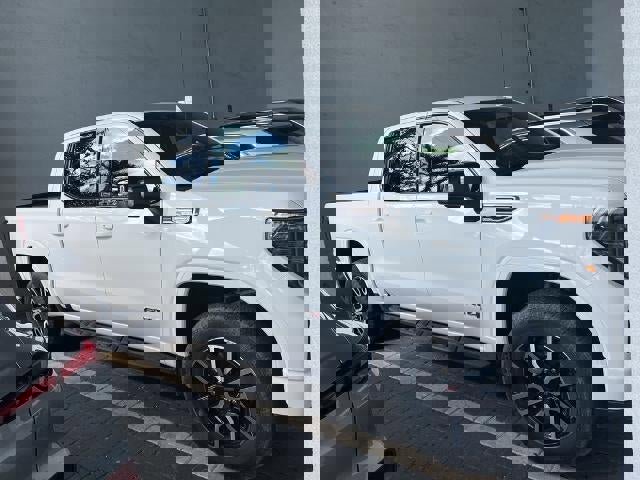 Used 2024 GMC Sierra 1500 AT4 w/ Technology Package image 5