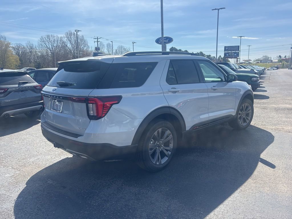 New 2026 Ford Explorer Active w/ Active Comfort Package image 14