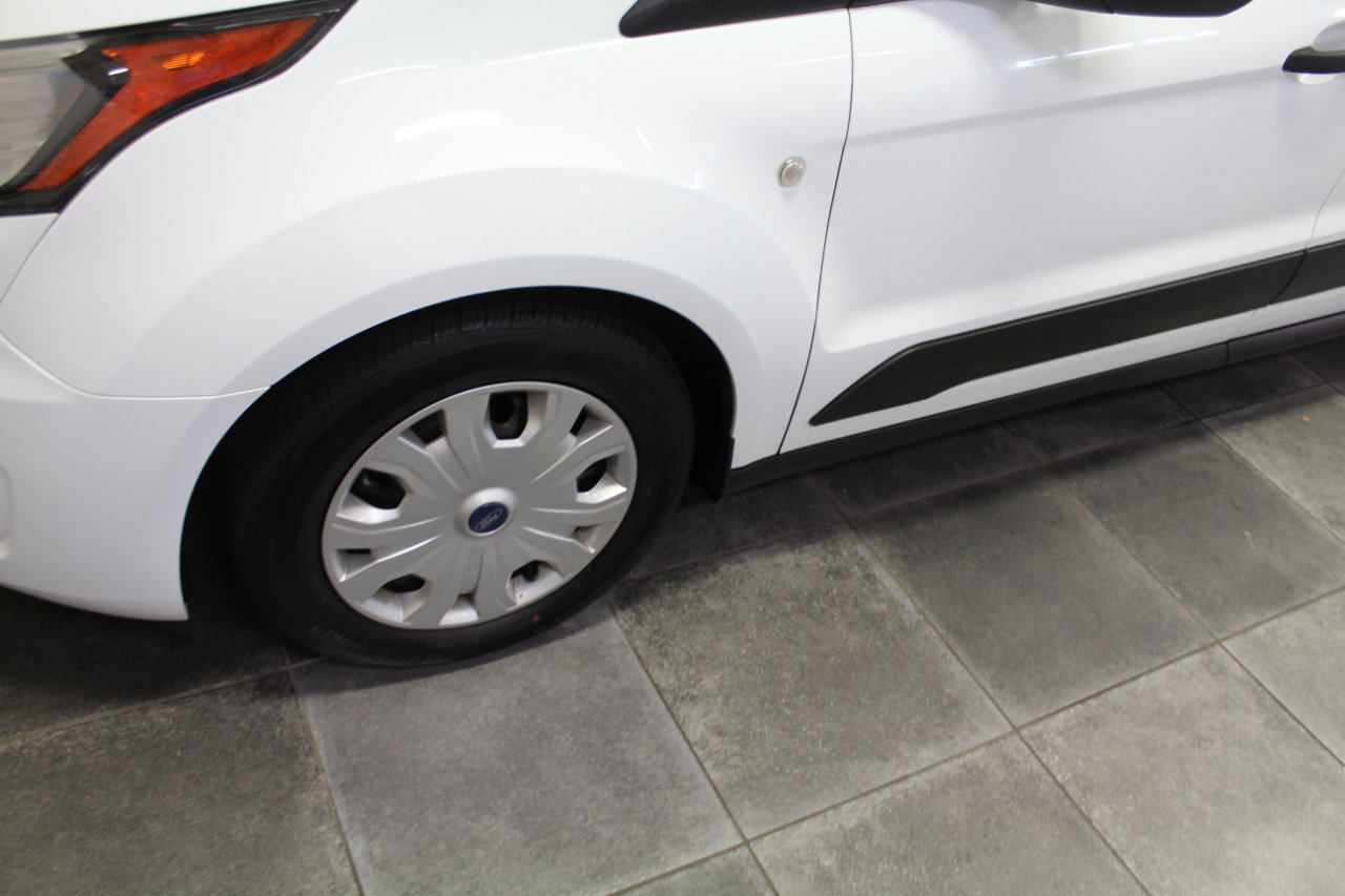 Used 2023 Ford Transit Connect XLT image 34